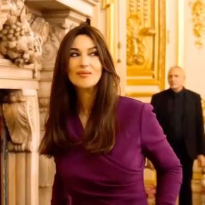 Monica Bellucci Instagram - ❤️Thank you so much for this beautiful moment at the Film Festival Lumière 2022 
@institut.lumiere 
Little video By @richardgianorio 
Dressed by @eliesaabworld 
Jewelry @cartier 
Mua @letiziacarnevale 
Hair @cedrickerguillec 

#monicabelucci#festivallumiere#lyon#france#outfit#eliesaab#jewelry#cartier#video#richardgianorio