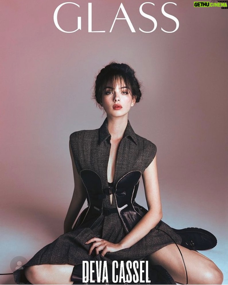 Monica Bellucci Instagram - ❤️DEVA @d.casseluxxi for @theglassmagazine Special @dior Photo by @bojanatatarskaphotography Stylist @yuliaharfouch Mua @ayafujitamakeup Hair @johnnollet Image Agent @karinmodels_official #devacassel#theglassmagazine#photography#bojanatatarska#clothes#dior#imageagent#karinmodels#coverstory#magazine