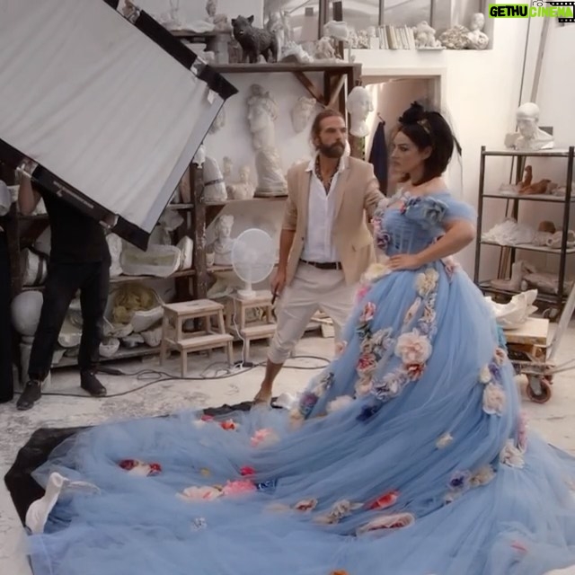 Monica Bellucci Instagram - #repost @vogueitalia ・・・ Take a first look at #TheGirlinTheFountain, the upcoming documentary-film starring one-and-only @MonicaBellucciofficiel, directed by #AntongiulioPanizzi (@tongi_p). The movie is set to premiere today as part of the 39th edition of #TorinoFilmFestival and it tells the story of #AnitaEkberg, the quintessential diva, symbol of “La Dolce Vita”. But Anita’s life was anything but “dolce”; her story is the story of an actress devoured by her own icon. Alternating archive footage of Anita with the story of a contemporary star as #MonicaBellucci who is offered the chance to play Anita in a movie, digging through this woman’s story, she retraces her exceptional life, frailties and choices, reflecting on what it feels like to be an icon. In this never-seen-before clip from the movie, Bellucci was filmed on a #VogueItalia set in Florence for a @DolceGabbana special editorial photographed by @SebastianFaena and styled by @Sofia_Achaval for our November 2020 issue. Click the link in bio to discover more details about the movie, in theatres December 1st and 2nd, produced by @Dugong_Films, distributed by @Eagle.Pictures with music by @MaxCasacci. Text by @airquotesblog