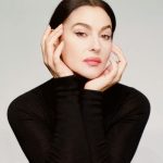 Monica Bellucci Instagram - ❤️Maria Callas « Lettere & Memorie », saremo a Milano il 21/11, a Roma il 23/11, a Venezia il 26 & 27/11, in italiano. And for the first time in English in Istanbul 14 & 15/12 and in London 20/12 Director and photographer @tomvolf #monicabellucci#mariacallas#lettresetmemoires#director#tomvolf#theatro#milano#roma#venezia#istanbul#london