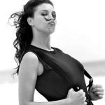 Monica Bellucci Instagram - ❤️In my archives, Photo by Isabel Snyder, playing with a Dali’s mustache 😉 Enjoy your summer ☀️ #monicabellucci#archives#photographer#isabelsnyder#dali#mustache#моникабеллуччи#artofvisuals#modelsmundo#noiretblanc