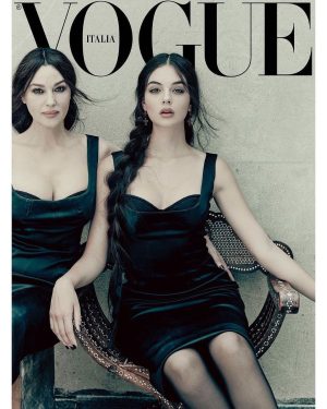 Monica Bellucci Instagram - ❤️ Another Cover @vogueitalia with my Deva @d.casseluxxi by Paolo Roversi @roversi 
Editor in Chief @efarneti 
Creative Director @ferdinandoverderi 
Stylist @ibkamara 
Outfits @dolcegabbana 
Casting Director @pg_dmcasting @samuel_ellis 
Image Agent @karinmodels_official 
Hair @johnnollet @fortyone_studioparis 
Mua @letiziacarnevale @thegreenappleitalia Manicure @anaiscordevantnailartist 
 @adrianjoffe for the location 

#monicabellucci#devacasse#coverstory#vogueitalia#photography#paoloroversi#dress#dolcegabbana#imageagent#karinmodels#моникабеллуччи
