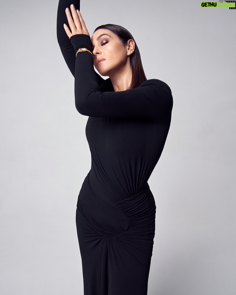Monica Bellucci Instagram - ❤️ Have great weekend ! @cartier Photo @thiemosander Hair @johnnollet Mua @letiziacarnevale Stylist @barbarabaumel Dress @alexandrevauthier Image Agent @karinmodels_official #monicabellucci#photooftheday#thiemosander#cartier#cartierjewelry#dress#alexandrevauthier#моникабеллуччи