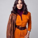 Monica Bellucci Instagram - ❤️Different Styles for different periods for this new shooting 🌹@cartier 2021 By @thiemosander Stylist @barbarabaumel Coat @tods Hair @johnnollet Mua @letiziacarnevale Image Agent @karinmodels_official #monicabellucci#cartier#photooftheday#cartierwatch#new#photographer#thiemosander#imageagent#karinmodels#моникабелуччи#coat#tods