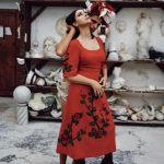 Monica Bellucci Instagram - ❤️ @vogueitalia by @sebastianfaena Alta Moda @dolcegabbana Editor in Chief @efarneti Styled by @sofia_achaval Model @emanueledelorenzo Mua @letiziacarnevale Hair @johnnollet Sculpture Studio @raffaelloromanelli #monicabellucci#vogue#italia#november#sculpture#studio#photography#sebastianfaena#моникабелуччи#reddress#altamoda#dolcegabbana