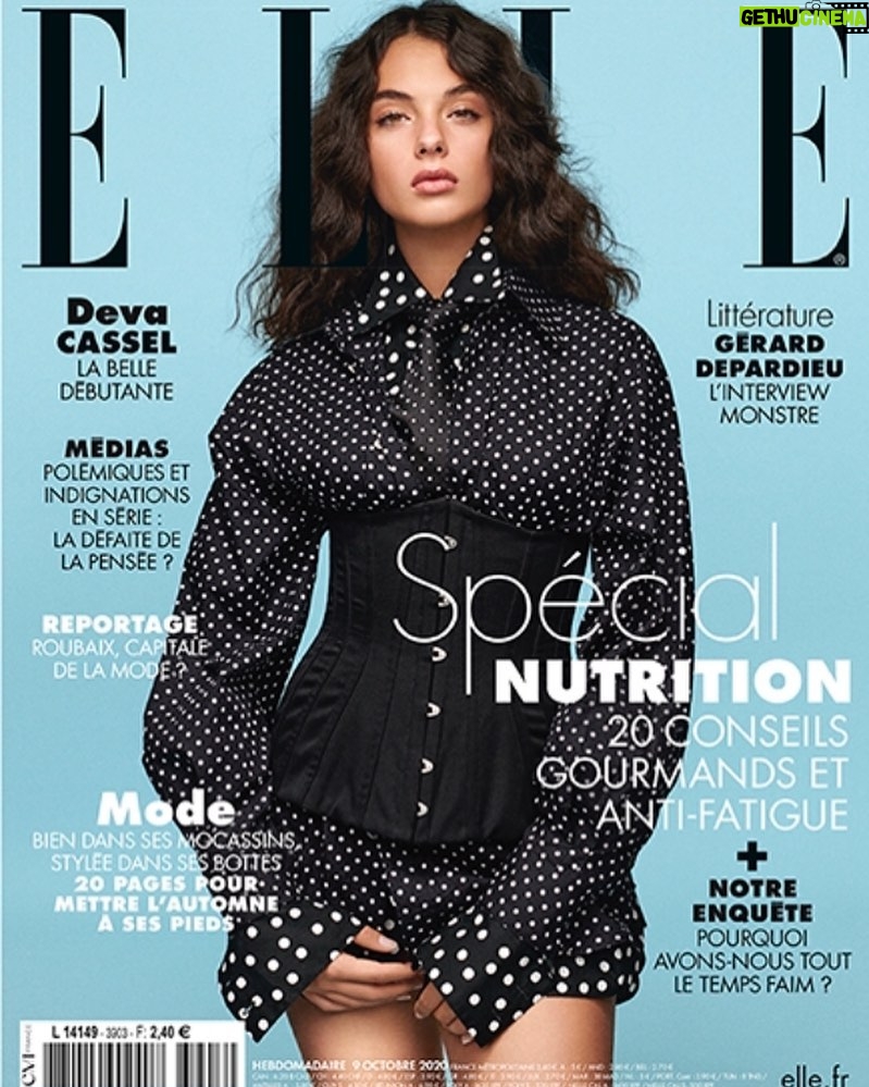 Monica Bellucci Instagram - ❤️... Once upon a time... there was a little girl... Time goes so fast ! May Life protect you my Love ❤️❤️ @d.casseluxxi Cover @ellefr Photo @jonasbresnan Styled by @hortensemanga Hair @johnnollet Makeup @anglomamakeup @genevedoherty_elle and @verovatinos Outfit @dolcegabbana #coverstory#devacassel#elle#ellemagazine#photographet#jonasbresnan