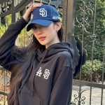 Moon Ga-young Instagram - ⚾ #MLBKOREA #MLBCREW #MLB모자 #문가영모자