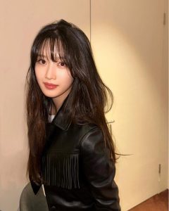 Moon Ga-young Instagram - Hmm Meine Lieblingsfarbe ist…?