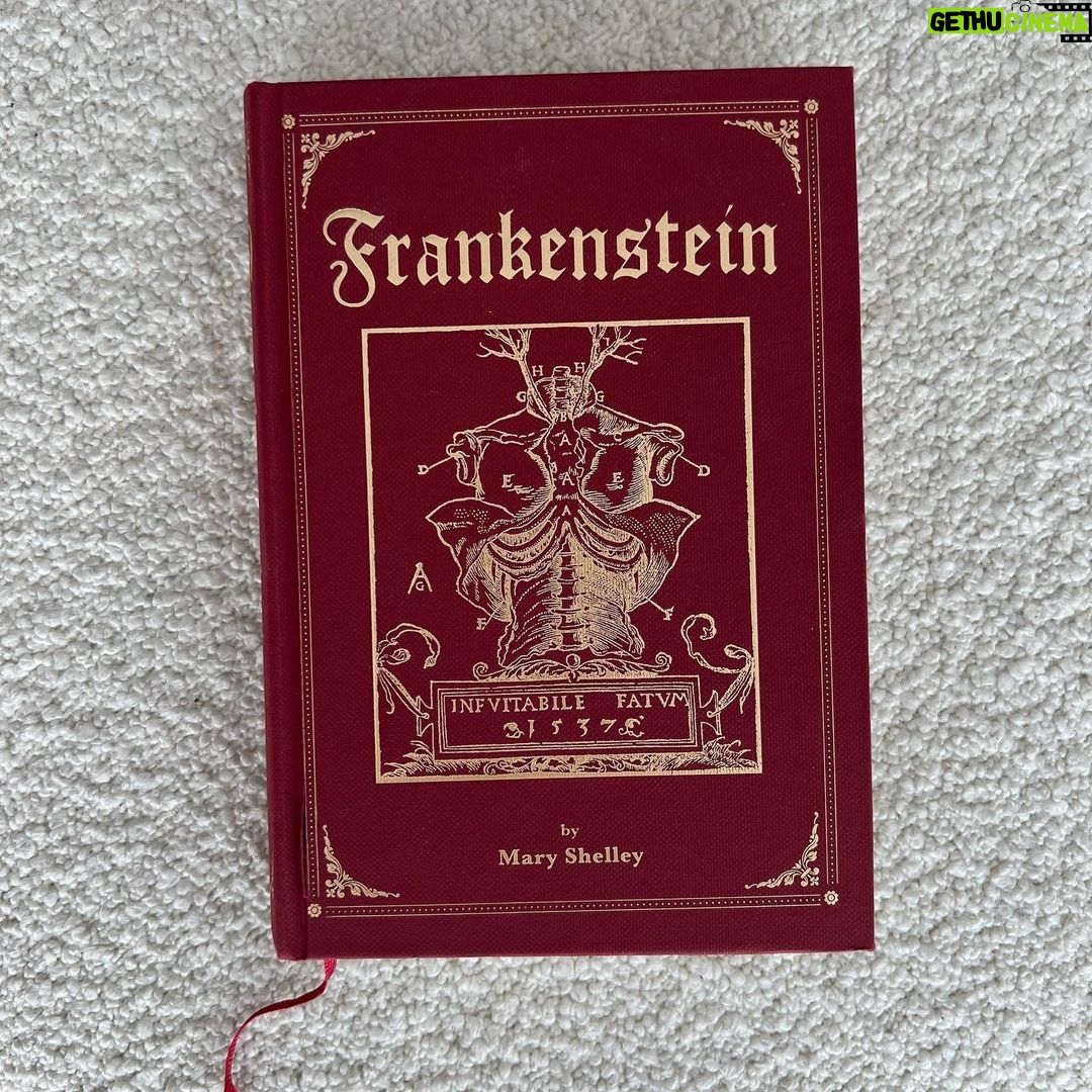Moon Ga-young Instagram - 📚s I’ve read in the first half of 2022