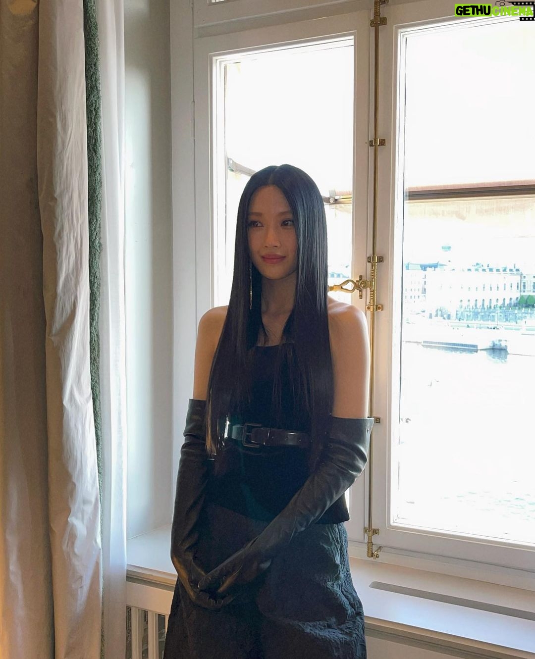 Moon Ga-young Instagram - BEST NIGHT EVER #maxmararesort24 🥂