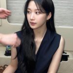 Moon Ga-young Instagram - #JaegerLeCoultre #thegoldenratio ✨