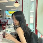 Moon Ga-young Instagram - 🍔
