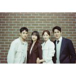 Moon Ga-young Instagram - 이 슬픔은 우리가 종착역에 있다는 것을 의미했다. 이 행복은 우리가 함께 있다는 것을 의미했다. 슬픔은 형식이었고, 행복이 내용이었다. 행복은 슬픔의 공간을 채웠다.