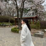 Moon Ga-young Instagram - 몇번이고 울컥하게 만드는 넘치는 사랑과 우리 작품처럼 위기도 위트로 넘길 줄 아는 진정한 성숙함을 배우게 해준 우리 링크 팀🤍 고맙습니다🙏🏻