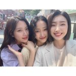 Moon Ga-young Instagram - 몇번이고 울컥하게 만드는 넘치는 사랑과 우리 작품처럼 위기도 위트로 넘길 줄 아는 진정한 성숙함을 배우게 해준 우리 링크 팀🤍 고맙습니다🙏🏻