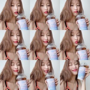 Moon Ga-young Instagram - HBD🤍 고마워요🖤