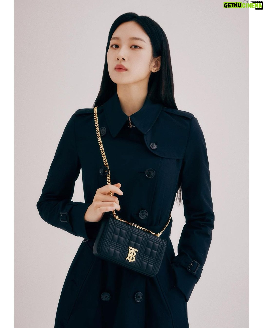 Moon Ga-young Instagram - #burberry #burberrytrench #burberryrainwear #AD