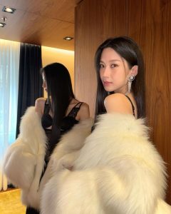 Moon Ga-young Instagram - 😉