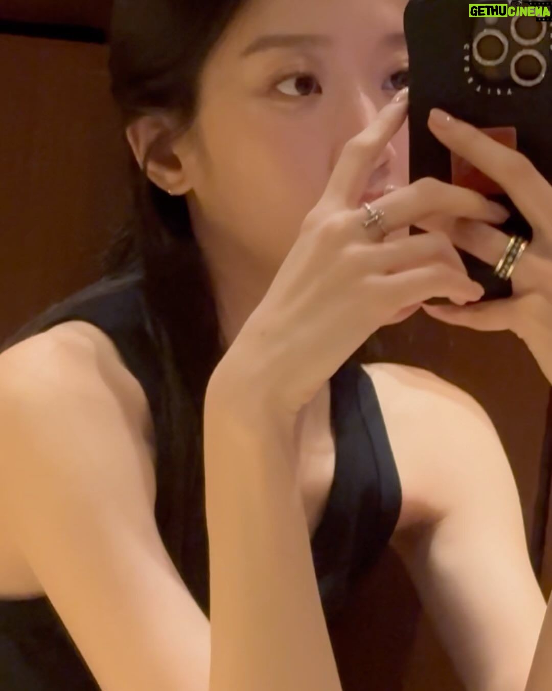 Mun Ka-young - 2.4 Million Likes - DEZEMBER