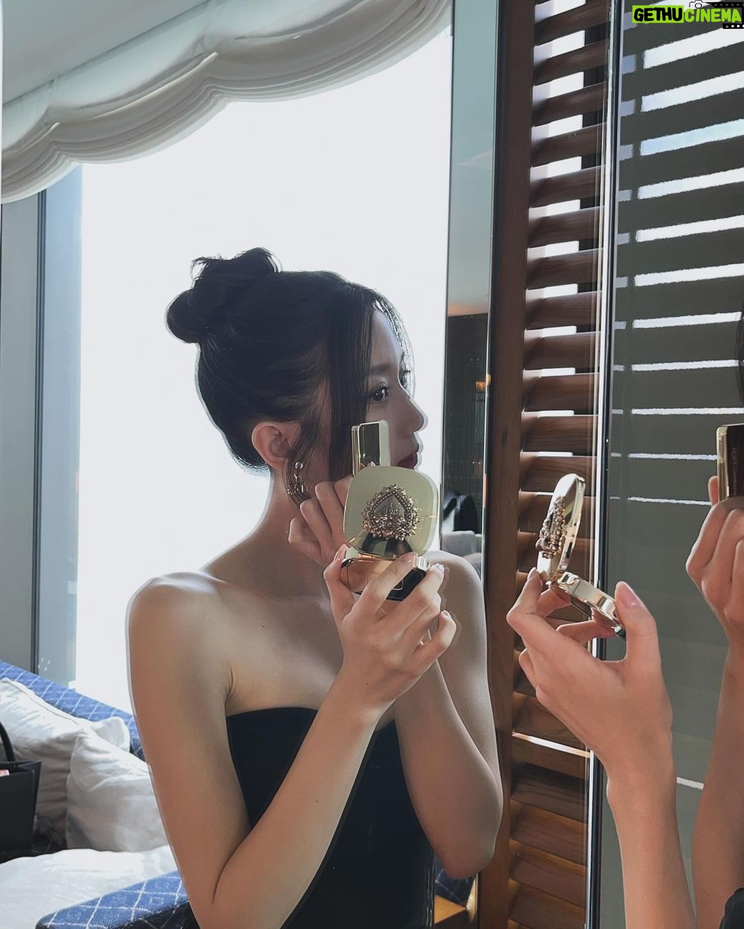 Moon Ga-young Instagram - #dgbeauty #dgdevotion