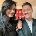 Morena Baccarin Instagram - Married to an author 🥰