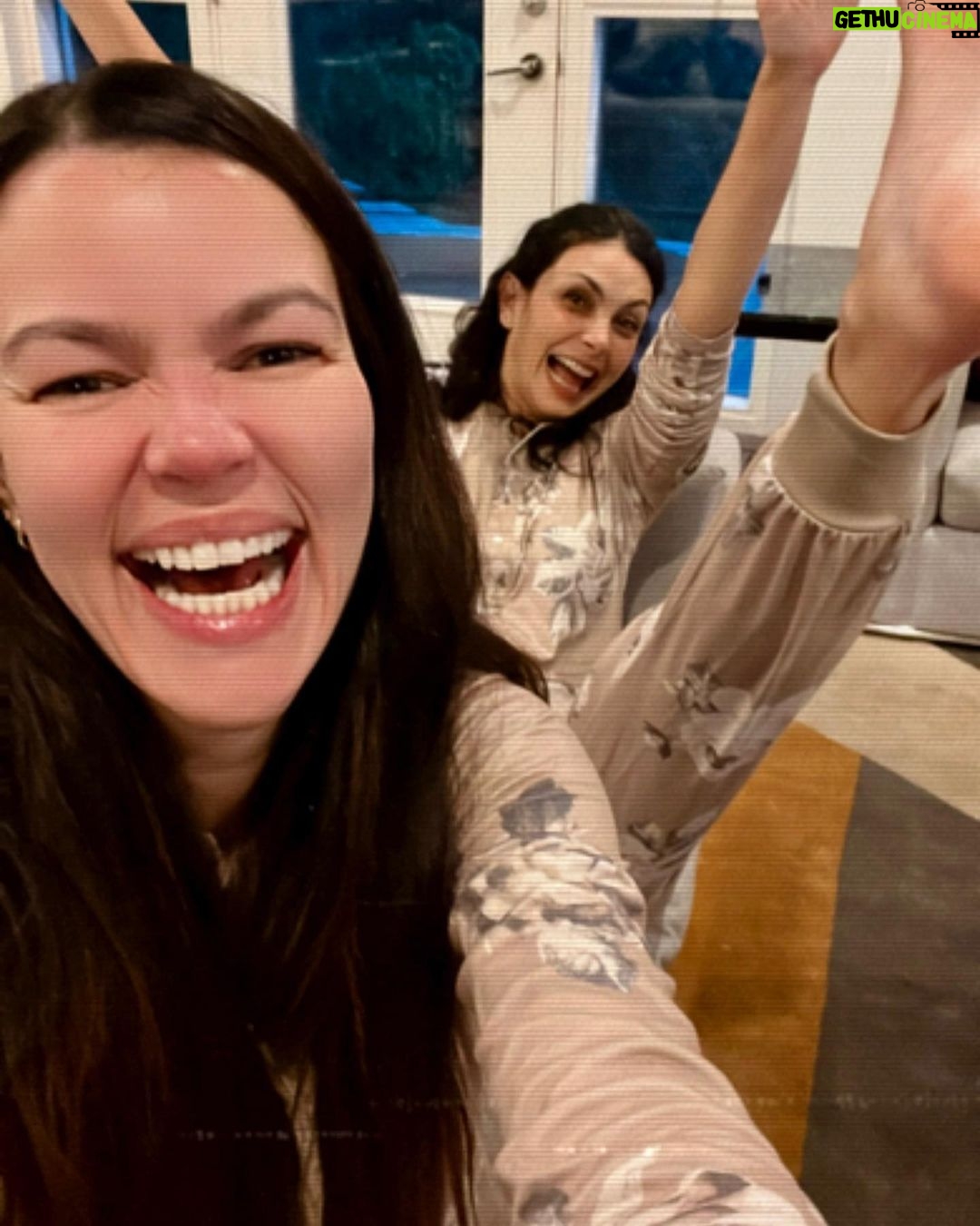 Morena Baccarin Instagram - Girls night in