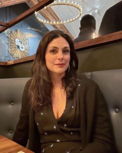 Morena Baccarin Instagram - Just a mom at dinner without any food throwing or spills