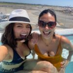 Morena Baccarin Instagram - Sunday funday as they say ☀️
