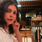 Morena Baccarin Instagram - Me thinking about the $4454 we have left to raise for @waterwelltheater by 11:59 pm tonight! Link in bio to donate.