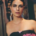 Morena Baccarin Instagram - Dress up