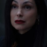 Morena Baccarin Instagram - When someone does exactly what you tell them NOT to do… 😤 #TheEndgame