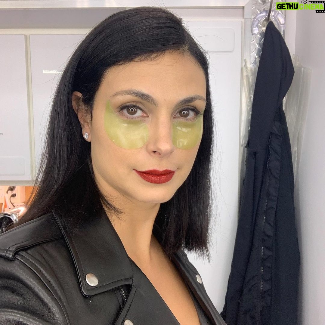 Morena Baccarin Instagram - It’s a look