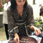Morena Baccarin Instagram - So much to celebrate and be grateful for today. Thank you for all the warm birthday wishes. It feels amazing to be 32! 😁🎊💐