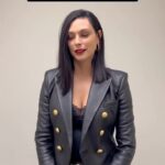 Morena Baccarin Instagram - It's time to take a side! 👀 Swipe through to see which NBC characters @morenabaccarin & @ryanmichelleb think are on their team. Don't miss the season finale of NBC's #TheEndgame TONIGHT 10/9c.