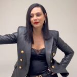 Morena Baccarin Instagram - It's time to take a side! 👀 Swipe through to see which NBC characters @morenabaccarin & @ryanmichelleb think are on their team. Don't miss the season finale of NBC's #TheEndgame TONIGHT 10/9c.