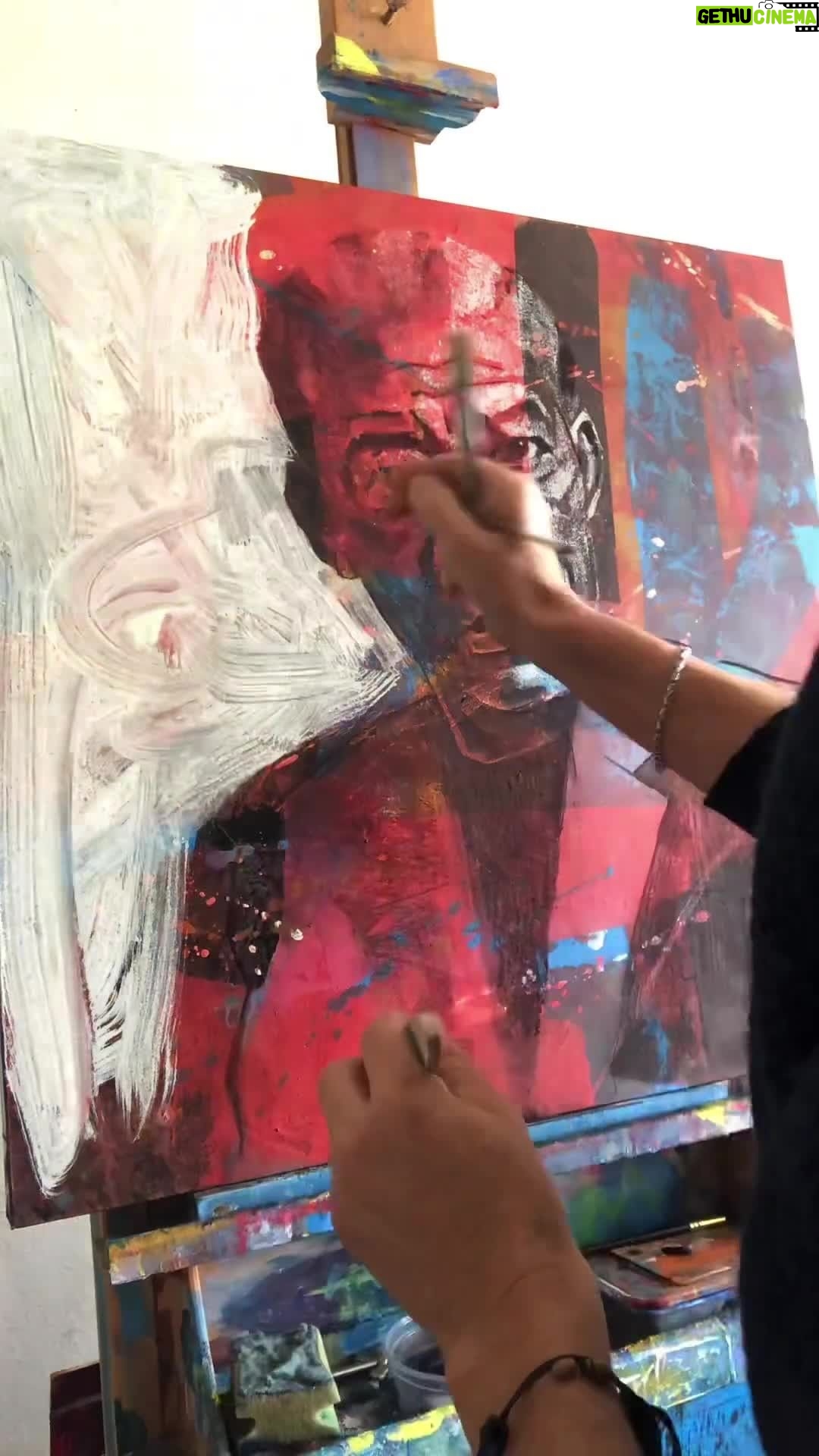 Morgan Freeman Instagram - Watch an artist in action - Amazing portrait @tobymulliganart! #ArtistAppreciation