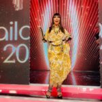 Moria Casán Instagram - Look: @nicolasestradaaltacostura Sandalias: @carmensteffensargentina Accesorios: @xt.tienda Make up: @pontledesmamakeup Hair Style e Imágen: @galosottovip Prensa: @maxi_cardaci @cardacinoe