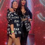 Moria Casán Instagram - Look: Saco pintado a mano: @by_lachina Hair Style, Make Up e Imágen: @galosottovip Prensa: @maxi_cardaci @cardacinoe