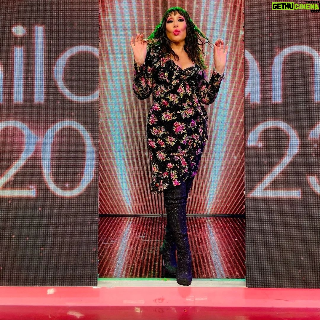 Moria Casán Instagram - Look: @danielcapri1978 Botas: @ropa__bellaok Make Up, Hair Style e Imágen: @galosottovip Prensa: @maxi_cardaci @cardacinoe