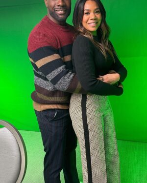 Morris Chestnut Instagram - Behind the scenes press with the hilarious @morereginahall flexin’ with her tuxedo pants. 
The Best Man Final Chapters 12/22/22 only on @peacocktv 

Bet y’all didn’t even know we went to the prom together did you? 

We didn’t. But see what the pic looks like if we would have.