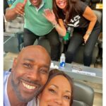 Morris Chestnut Instagram – Mondays hit a little different when your @philadelphiaeagles are
🦅 5 -0 🦅!!!! Had a chance to grab a few pics with @bpapson and @imdboreanaz
I have no complaints…
🦅FLY EAGLES FLY🦅