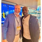 Morris Chestnut Instagram – Mondays hit a little different when your @philadelphiaeagles are
🦅 5 -0 🦅!!!! Had a chance to grab a few pics with @bpapson and @imdboreanaz
I have no complaints…
🦅FLY EAGLES FLY🦅