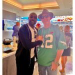 Morris Chestnut Instagram – Mondays hit a little different when your @philadelphiaeagles are
🦅 5 -0 🦅!!!! Had a chance to grab a few pics with @bpapson and @imdboreanaz
I have no complaints…
🦅FLY EAGLES FLY🦅