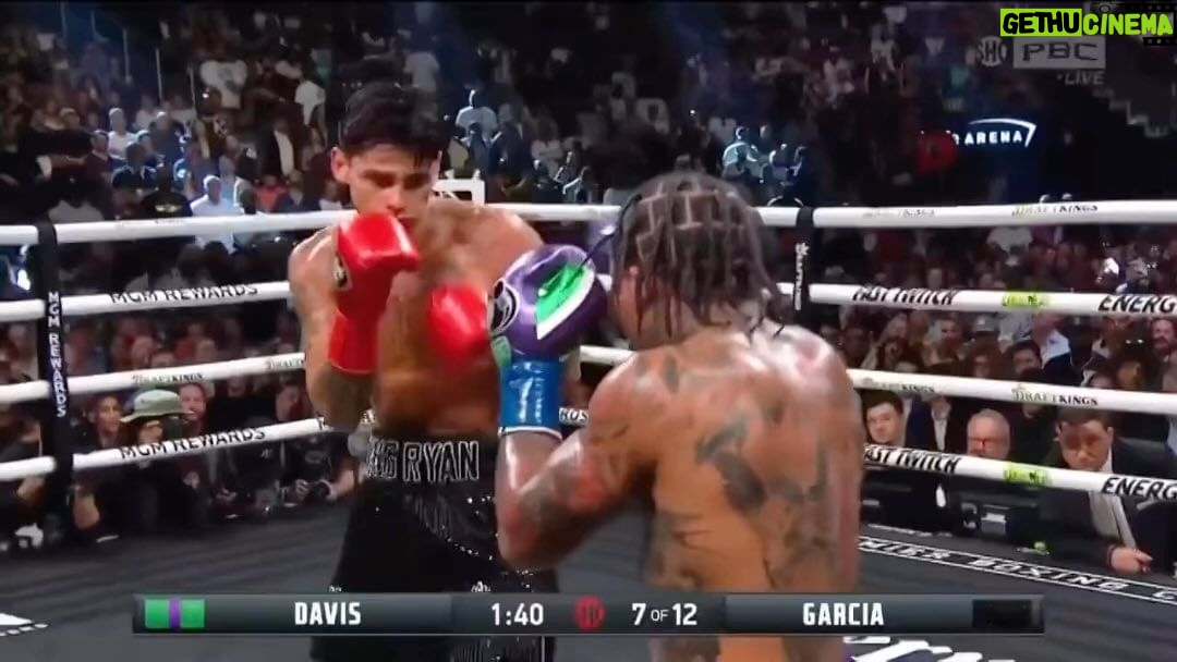 Morris Chestnut Instagram - GREAT FIGHT!! 💥🥊 Congratulations @gervontaa !! You know there’s going to be a rematch. 💥💥🥊 @showtimeboxing • The face of boxing #GervontaDavis stops Garcia in round 7 with a VICIOUS body shot. #DavisGarcia #Showtime #PPV