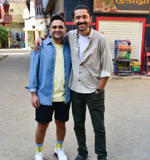 مصطفى خاطر Instagram - كل سنه وانت طيب يا كوكي ويارب سنه كلها خير ونجاح عليك يا حبيبي ❤️ @karimmahmoudabdelaziz

اوعا عيد ميلاد #كراكيري ينسيك ان في حلقتين جداد النهارده من مسلسل #البيت_بيتي 🔥😂

#بينو #شوقي #البيت_بيتي