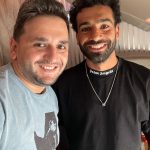 Mostafa Khater Instagram - مع احسن لاعب في العالم 🔥 #محمد_صلاح #مصطفي_خاطر
