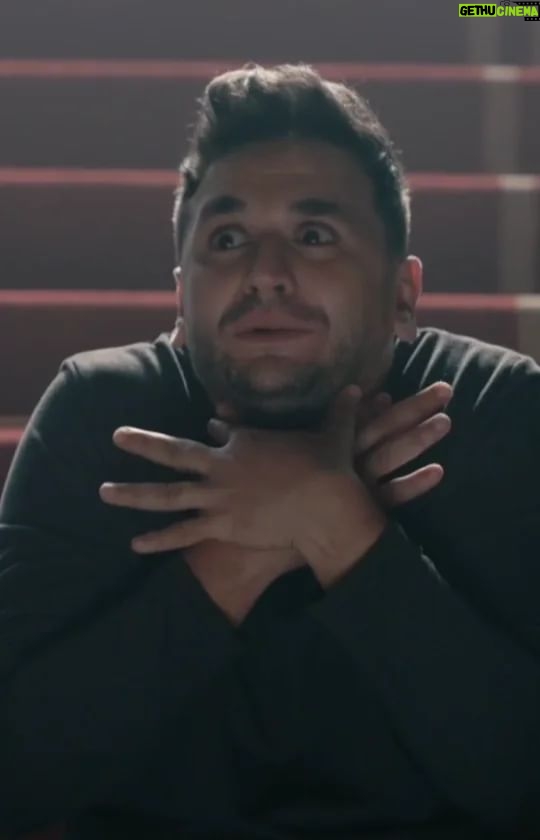 Mostafa Khater Instagram - انا قولت دي لعبه بتتلعب علينا 😥 مسلسل #البيت_بيتي يعرض حاليا علي #شاهد_vip مستني رأيكم في الحلقات 🔥❤️ #بينو #كراكيري #البيت_بيتي @karimmahmoudabdelaziz @mahmoudhafezofficial @shahid.vod