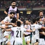 Mostafa Khater Instagram - رغم كل الضغوط صعدنا الحمد لله مبروك لمصر ام الدنيا وشكرا لكل رجاله منتخبنا علي الاداء الرجولي كل اللعيبه رجاله وقد المسئوليه ونستاهل البطوله بإذن الله 🇪🇬👊🏻