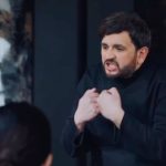 Mostafa Khater Instagram - واحد معدي جمبي عادي قبل الفطار انا : ☝🏼 #يوسف #كشف_مستعجل من اعمال @watchit الاصلية
