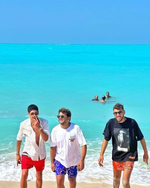مصطفى خاطر Instagram - Summer vibes 😎⛱️